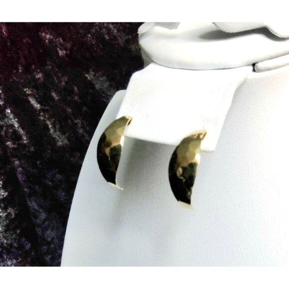 vintage gold tone hammered design half hoop push back earrings - Picture 2 of 4